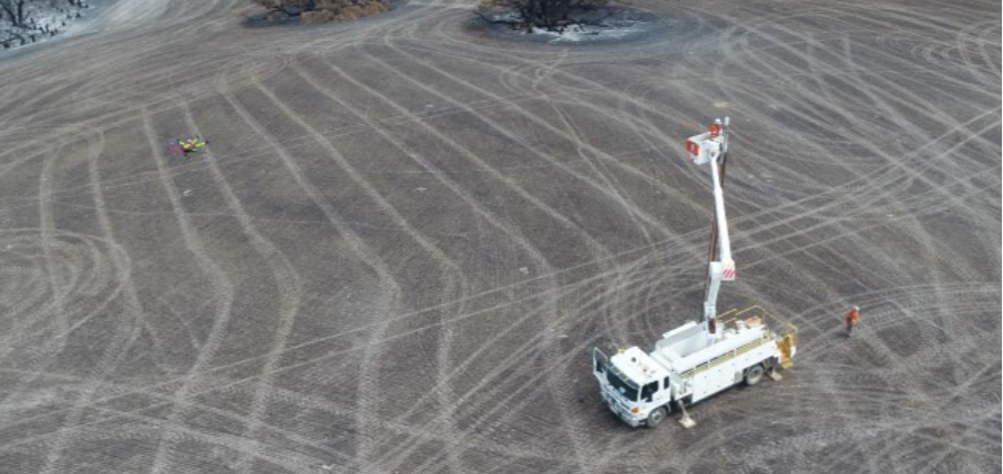 EWP with drone in KI fire ground 905 x 428